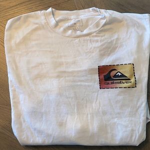 Quiksilver men’s long sleeve white T-shirt Large